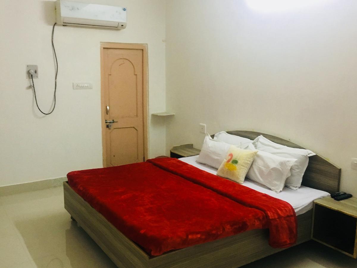 Hotel Santosh Guest House Jodhpur  Buitenkant foto