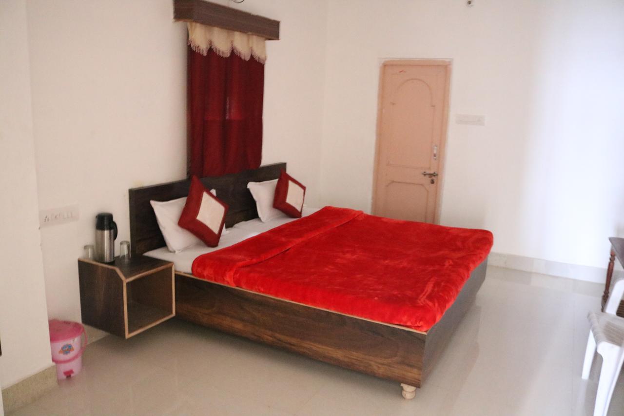 Hotel Santosh Guest House Jodhpur  Buitenkant foto